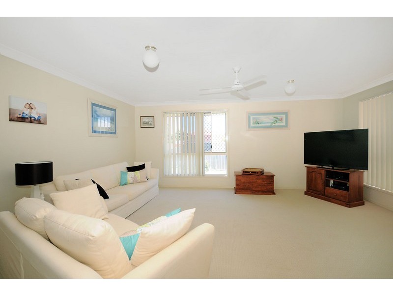 6 Wood Drive, Middle Ridge QLD 4350