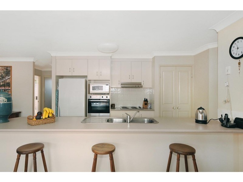 6 Wood Drive, Middle Ridge QLD 4350
