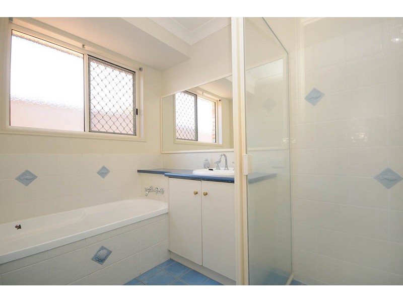 6 Wood Drive, Middle Ridge QLD 4350