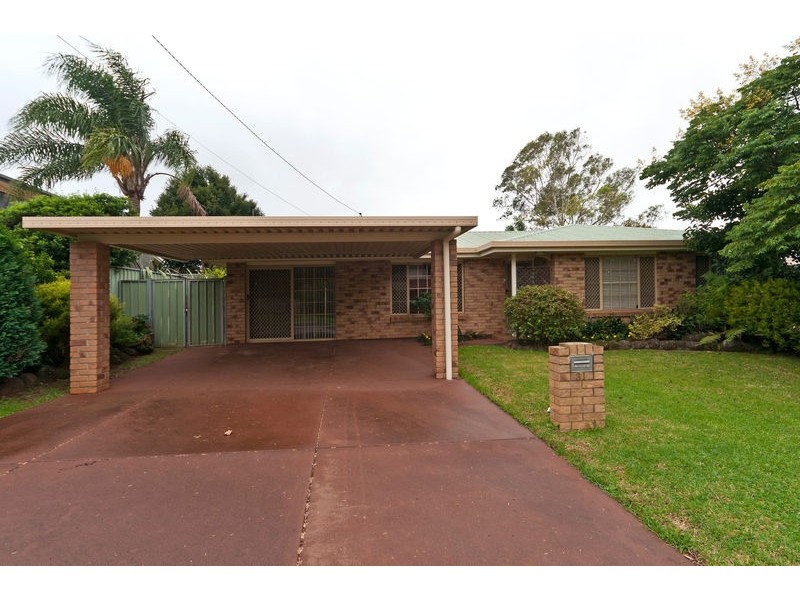31 Stumm Street, Kearneys Spring QLD 4350