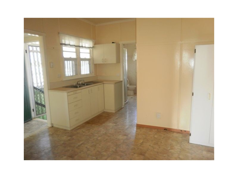 41 Hunter Street, Centenary Heights QLD 4350