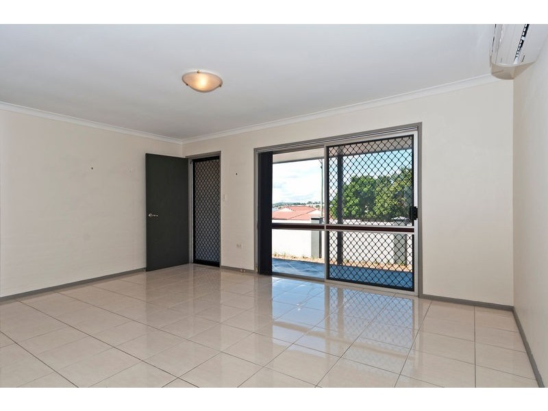 453 West Street, Darling Heights QLD 4350