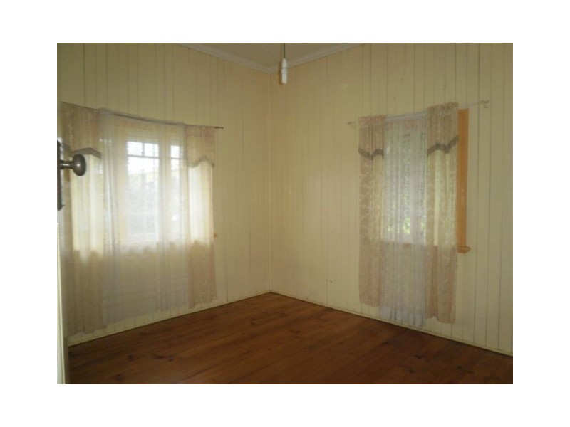 151 North Street, Rockville QLD 4350