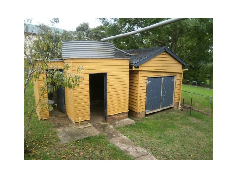 151 North Street, Rockville QLD 4350