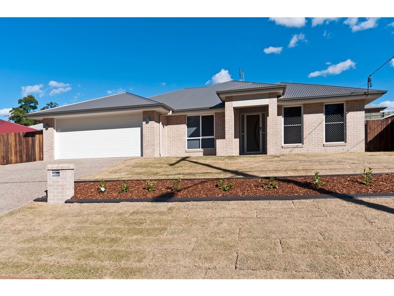 88 Hogg Street, Rockville QLD 4350