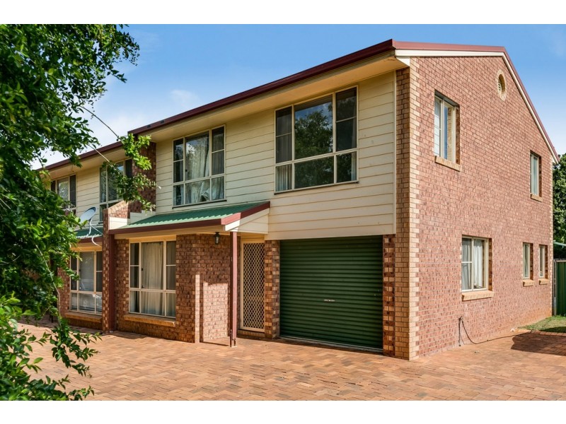 1/355 Tor Street, Wilsonton QLD 4350