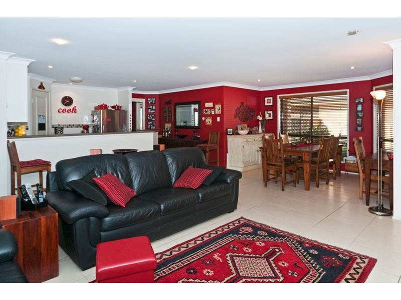 2/3 Nabiac Close, Kearneys Spring QLD 4350