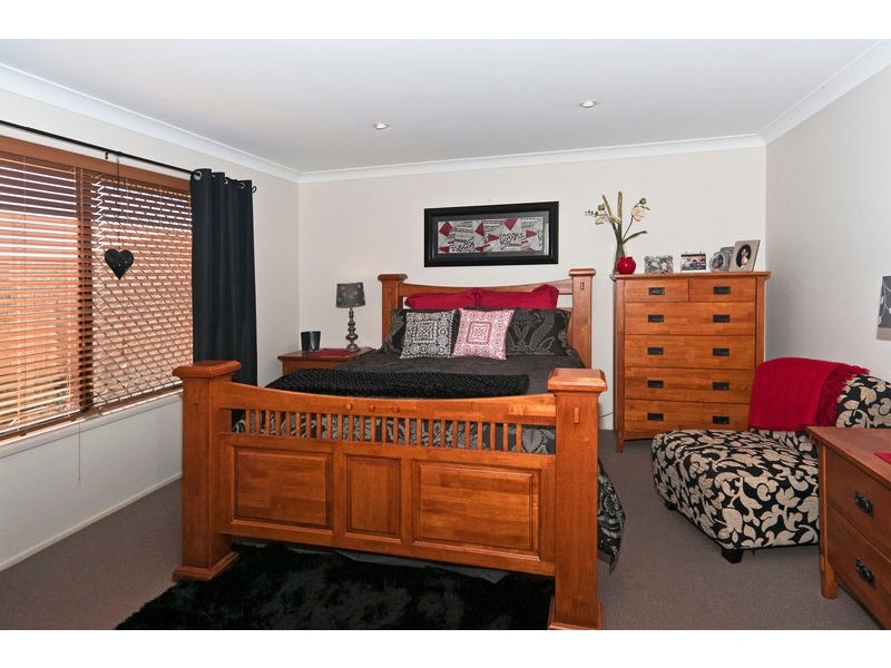 2/3 Nabiac Close, Kearneys Spring QLD 4350