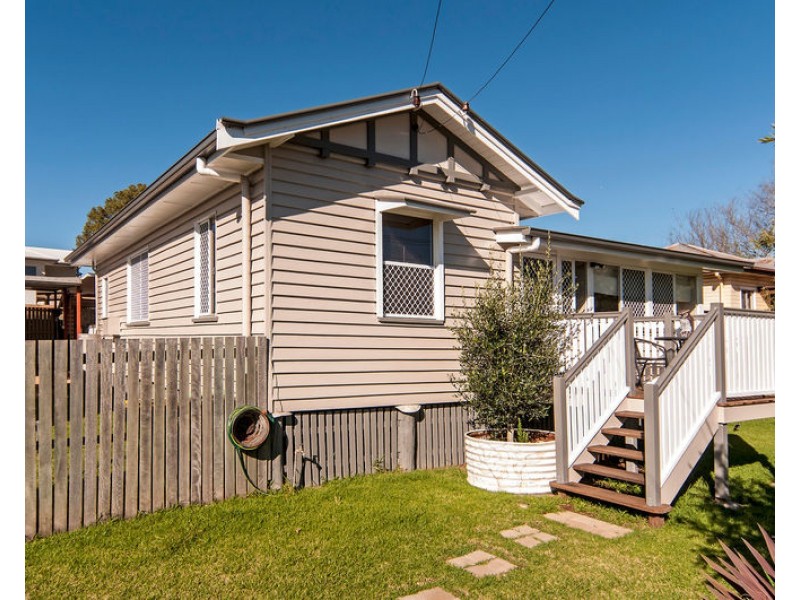 13 Whichello Street, Newtown QLD 4350