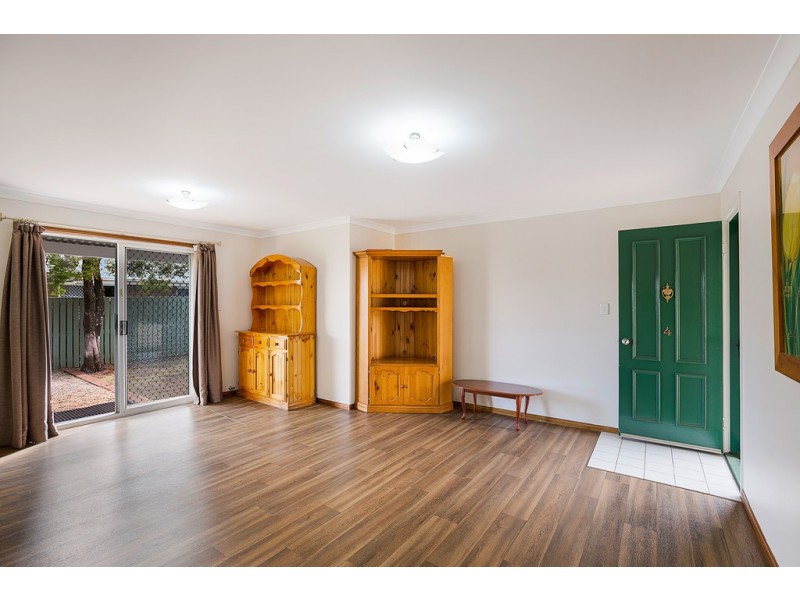 Unit 4/383 Greenwattle Street, Wilsonton QLD 4350