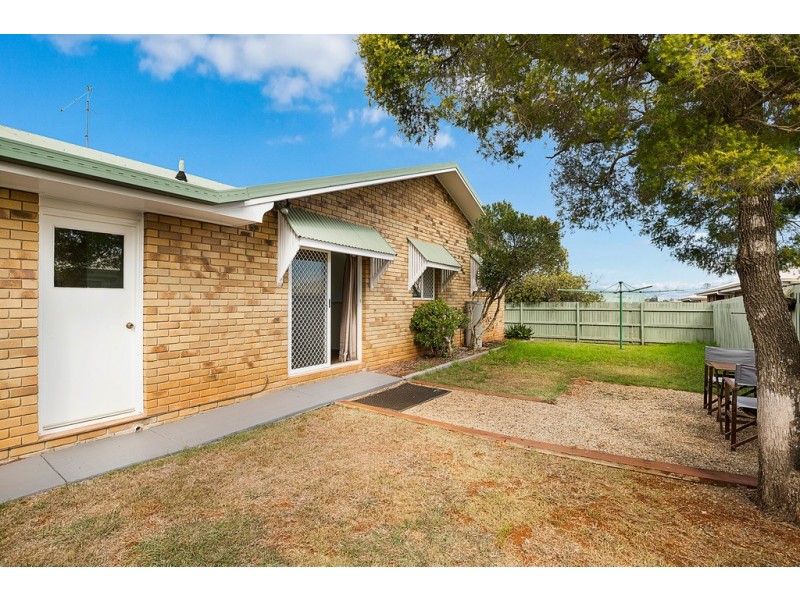 Unit 4/383 Greenwattle Street, Wilsonton QLD 4350