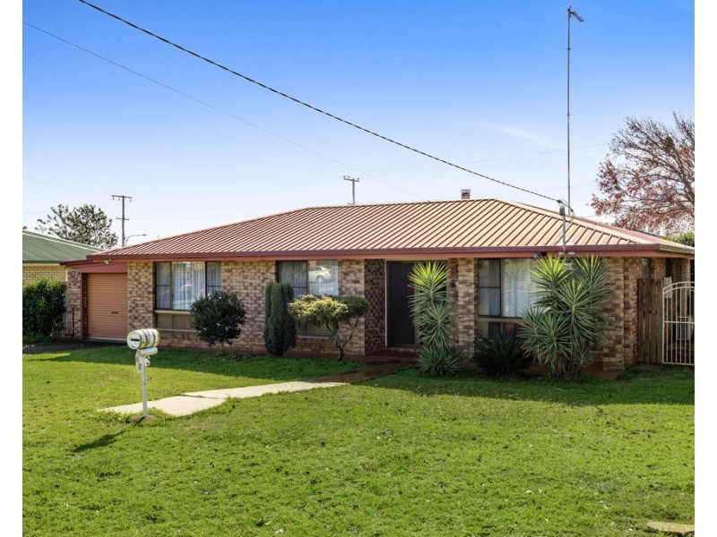 53 Merino Street, Harristown QLD 4350