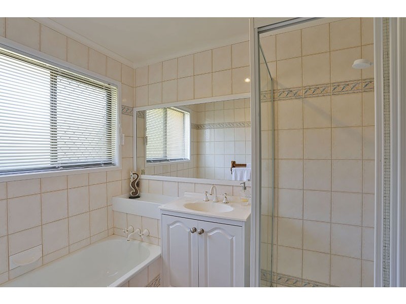 19 Jull Drive, Centenary Heights QLD 4350