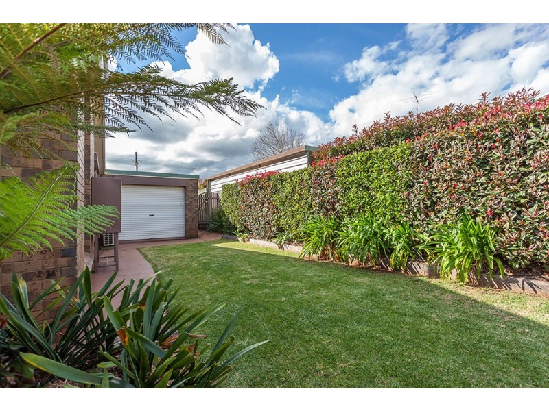 10 Hibiscus Drive, Centenary Heights QLD 4350