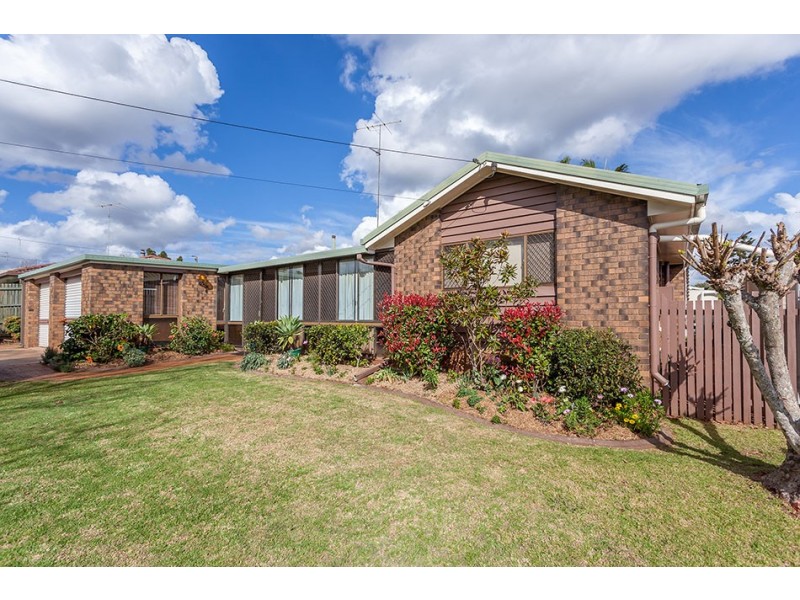 10 Hibiscus Drive, Centenary Heights QLD 4350