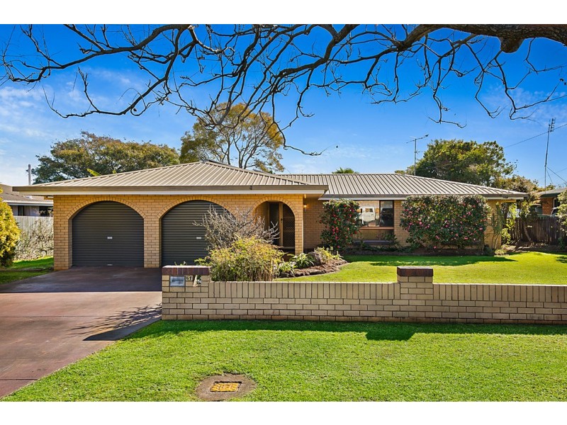 5 Lotus Crescent, Centenary Heights QLD 4350