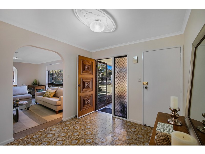5 Lotus Crescent, Centenary Heights QLD 4350