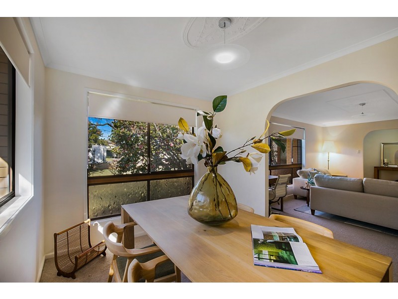 5 Lotus Crescent, Centenary Heights QLD 4350