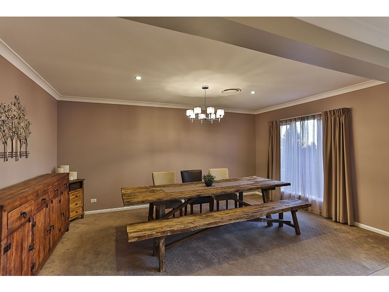 8 Diamantina Drive, Glenvale QLD 4350