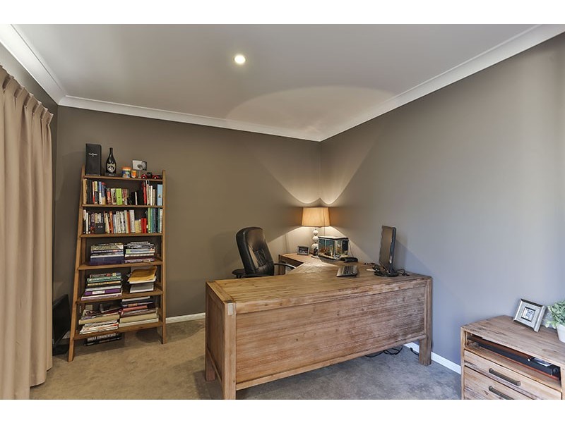 8 Diamantina Drive, Glenvale QLD 4350