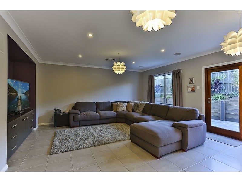 8 Diamantina Drive, Glenvale QLD 4350