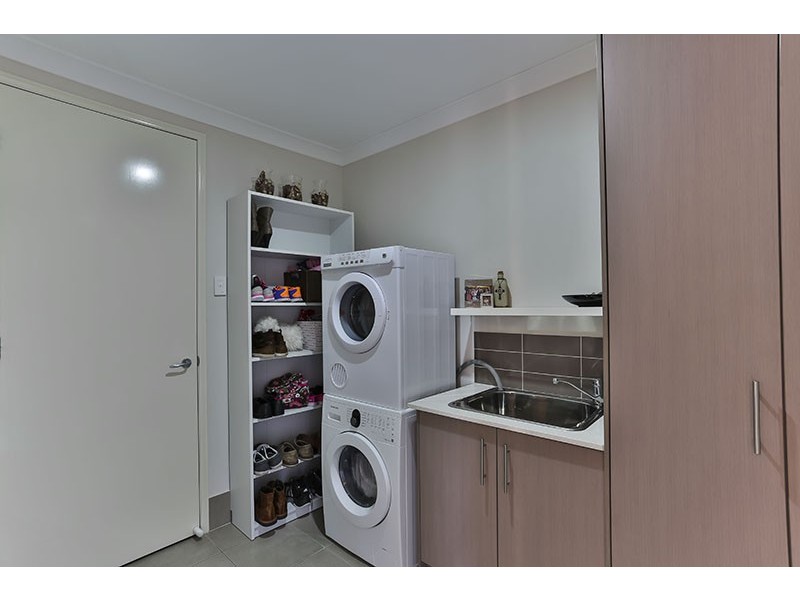 8 Diamantina Drive, Glenvale QLD 4350