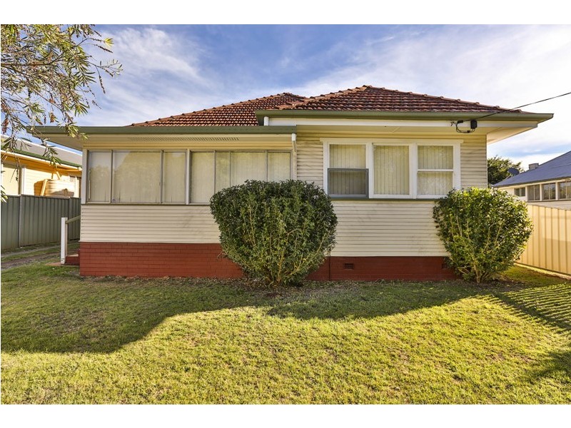 230 Bridge Street, Newtown QLD 4350