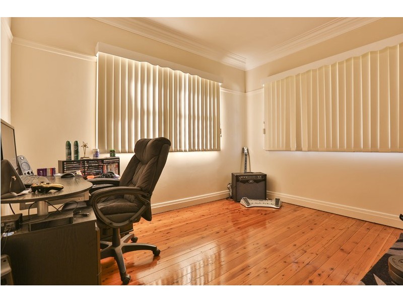 230 Bridge Street, Newtown QLD 4350