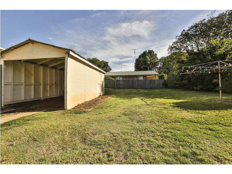 230 Bridge Street, Newtown QLD 4350