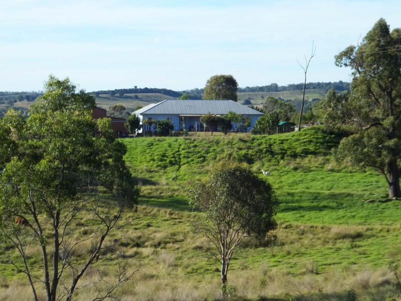 844 Merritts Creek Road, Hampton QLD 4352