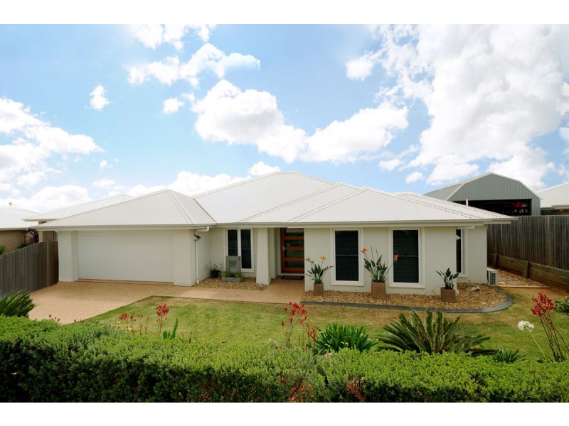 5 Saba Court, Middle Ridge QLD 4350