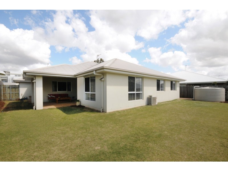 5 Saba Court, Middle Ridge QLD 4350