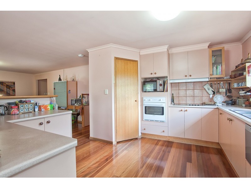 3 Roslyn Street, Centenary Heights QLD 4350