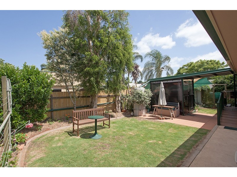 3 Roslyn Street, Centenary Heights QLD 4350