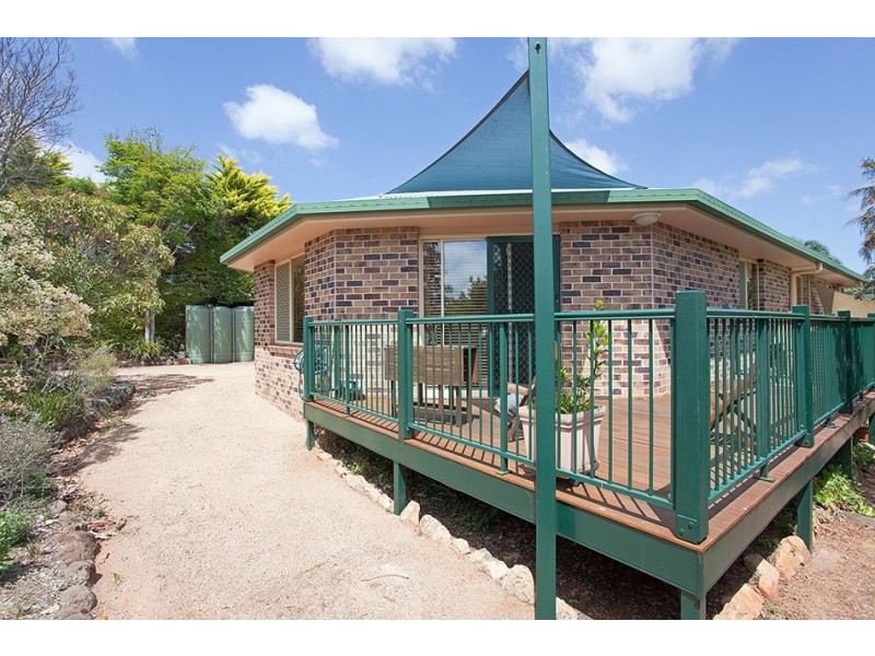 3 Roslyn Street, Centenary Heights QLD 4350