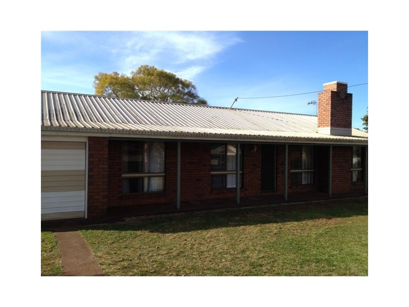 1 Gerrard Street, Middle Ridge QLD 4350