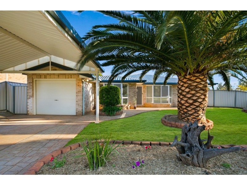 28 Strathconan Drive, Glenvale QLD 4350