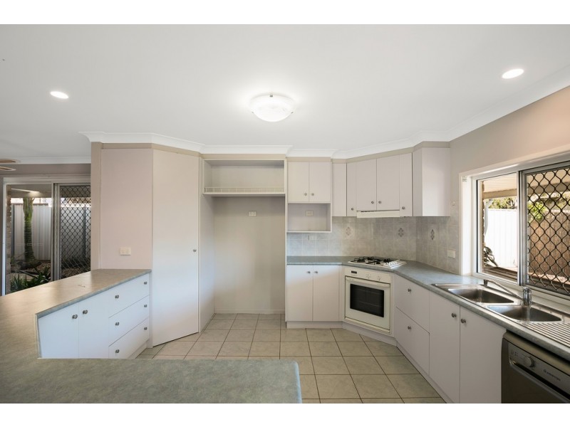 28 Strathconan Drive, Glenvale QLD 4350