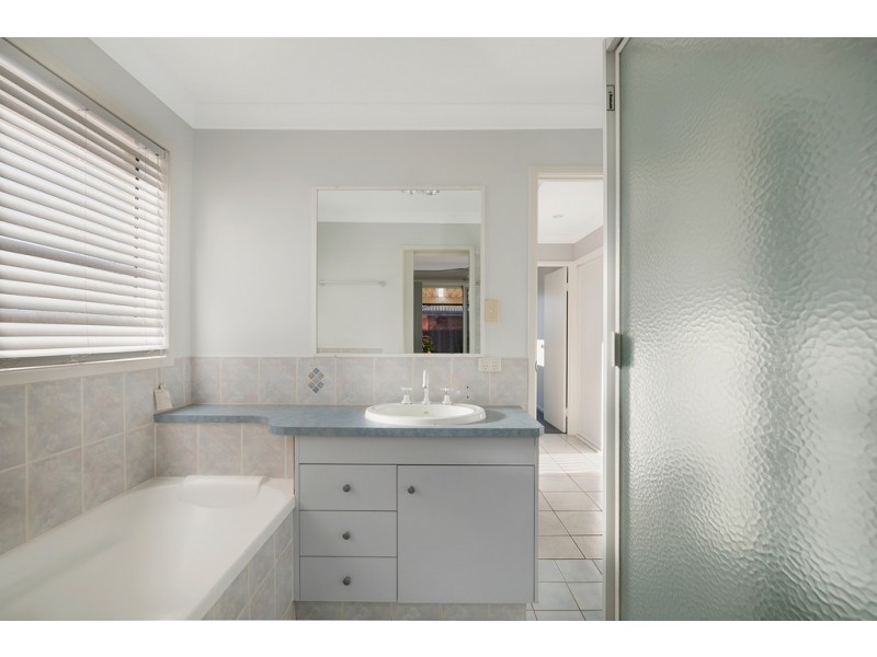 28 Strathconan Drive, Glenvale QLD 4350