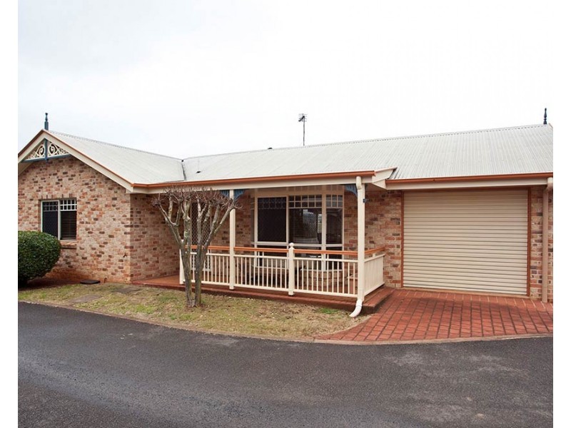 2/180 Bridge Street, Toowoomba City QLD 4350