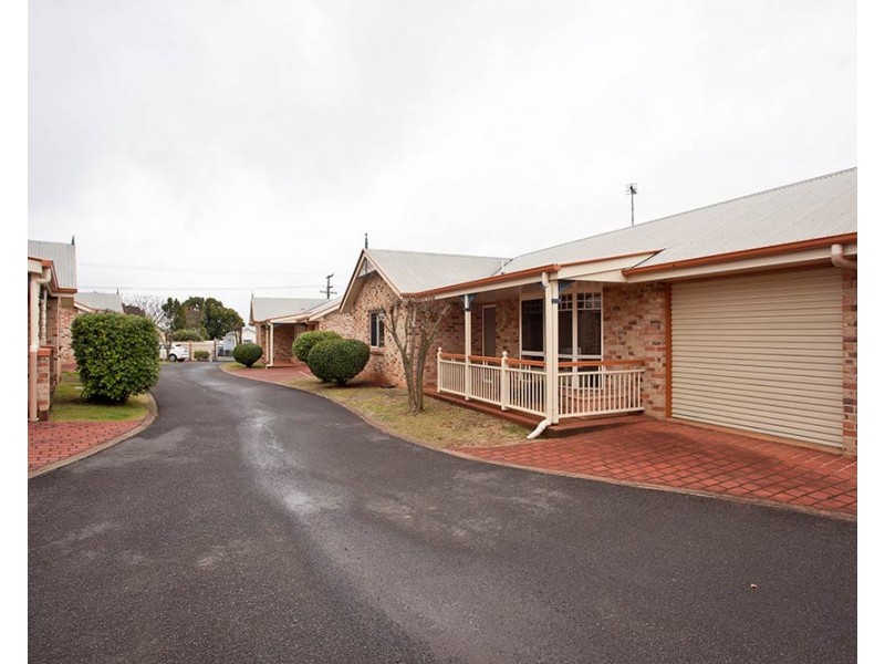 2/180 Bridge Street, Toowoomba City QLD 4350