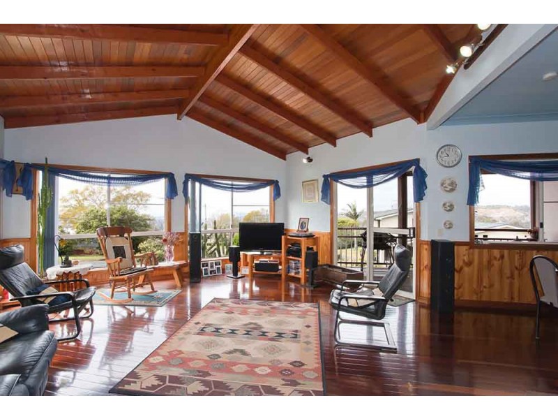 41 Skyline Drive, Blue Mountain Heights QLD 4350