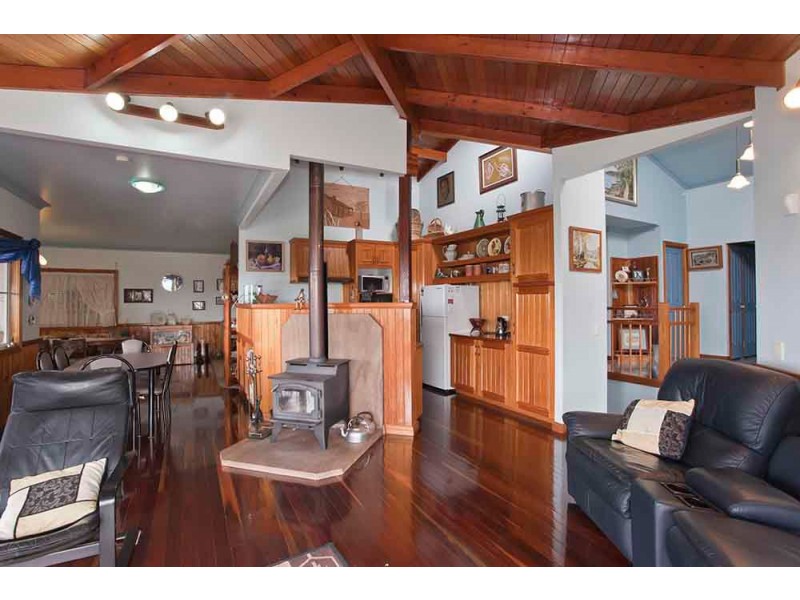 41 Skyline Drive, Blue Mountain Heights QLD 4350