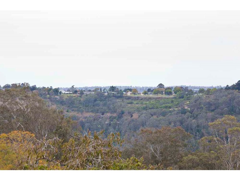 41 Skyline Drive, Blue Mountain Heights QLD 4350