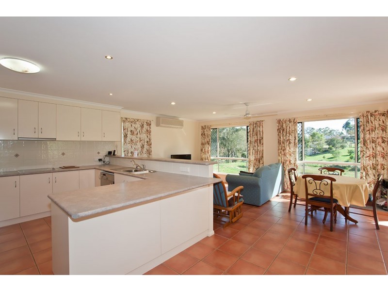 9 Rangeview Drive, Top Camp QLD 4350