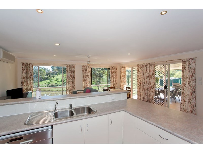 9 Rangeview Drive, Top Camp QLD 4350