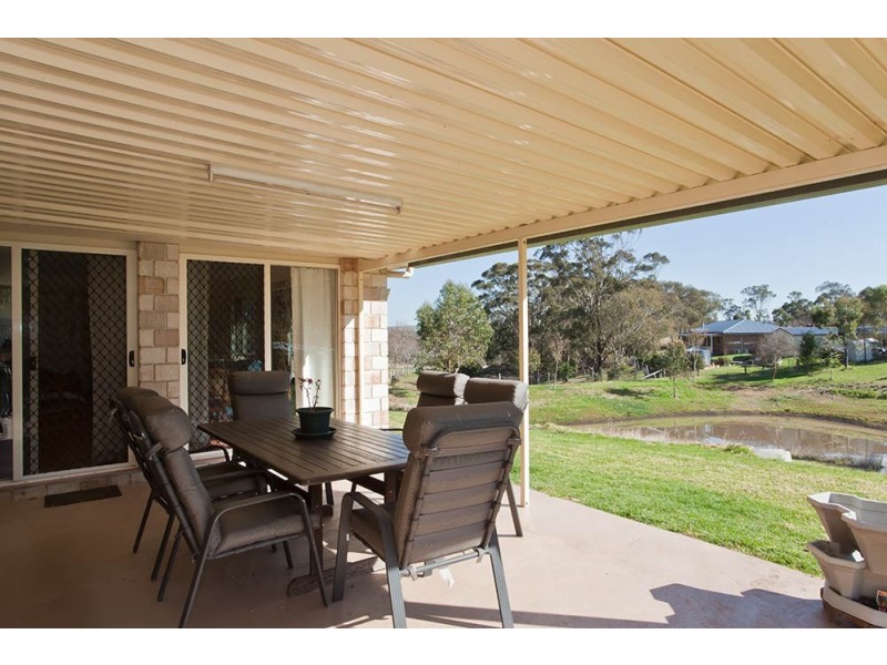 9 Rangeview Drive, Top Camp QLD 4350