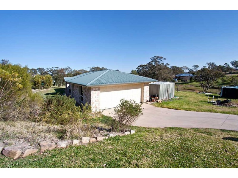 9 Rangeview Drive, Top Camp QLD 4350