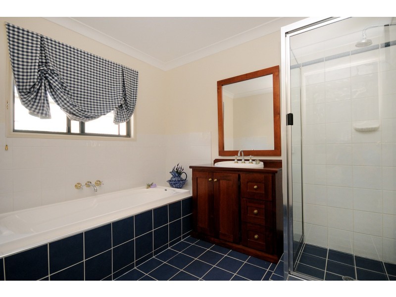 11 Carmelina Court, Hodgson Vale QLD 4352