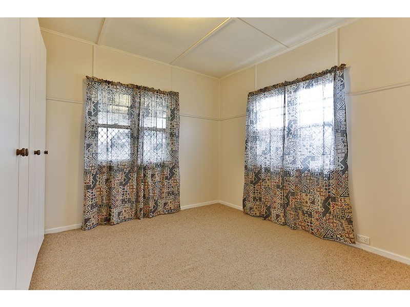 6 Farquharson Street, Harristown QLD 4350